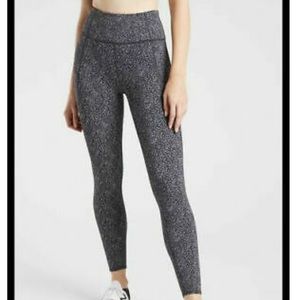 Athleta Lightning Static 7/8 tight size L